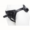 Страпон Harness из двух предметов: трусики с плугом и насадка-фаллос - 17 см.